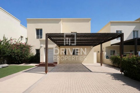 Villa à The Lakes, Dubai, 3 chambres, 436.74 m², № 129901 - photo 10
