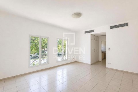 Villa à The Lakes, Dubai, 3 chambres, 436.74 m², № 129901 - photo 21