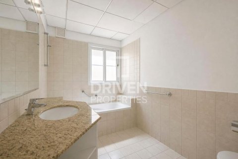 Villa à The Lakes, Dubai, 3 chambres, 436.74 m², № 129901 - photo 7