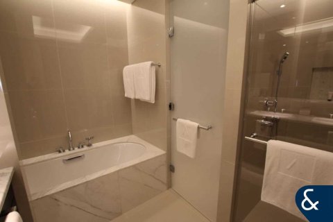 Apartment in Downtown Dubai (Downtown Burj Dubai), Dubai 2 bedrooms, 141 sq.m. № 91537 - photo 11