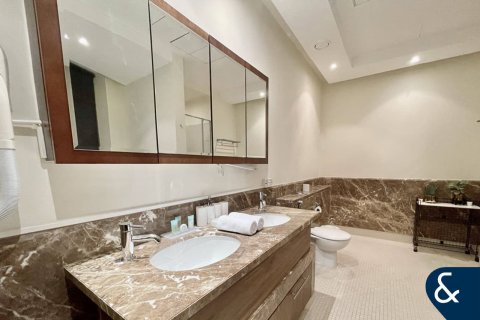 Купить квартиру в Даунтаун Дубай (Даунтаун Бурдж Дубай), Дубай: 2 спальни, 226м², № 91613 - фото 14