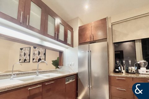 Купить квартиру в Даунтаун Дубай (Даунтаун Бурдж Дубай), Дубай: 2 спальни, 226м², № 91613 - фото 10