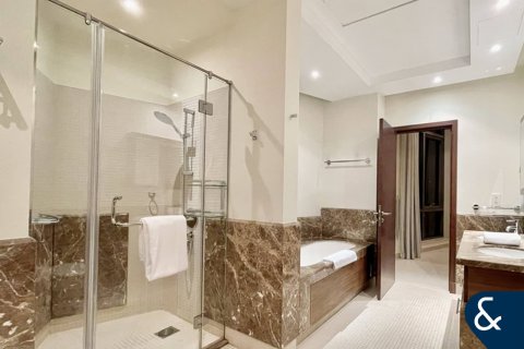 Купить квартиру в Даунтаун Дубай (Даунтаун Бурдж Дубай), Дубай: 2 спальни, 226м², № 91613 - фото 6