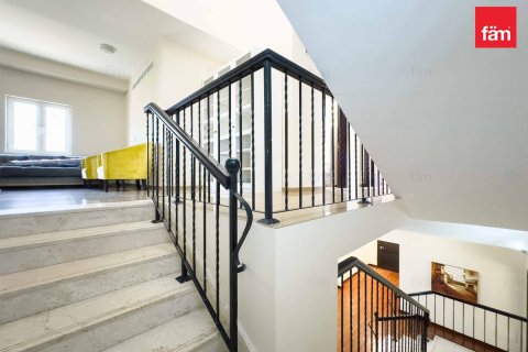 Villa en Dubai, 5 dormitorios, 561 m², № 95780 - foto 12