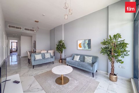 Купить квартиру в Дубае: 3 спальни, 155.3м², № 83606 - фото 2