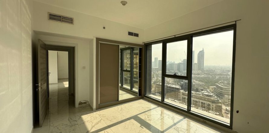 Квартира в Дубае, 2 спальни, 106.9м², № 83604