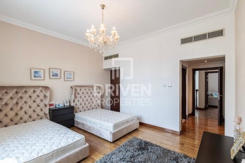 Villa in Jumeirah Islands, Dubai 4 bedrooms, 1026 sq.m. № 20777 - photo 23