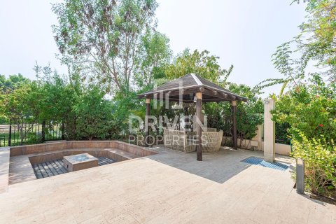 Villa in Jumeirah Islands, Dubai 4 bedrooms, 1026 sq.m. № 20777 - photo 16