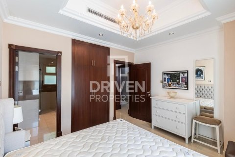 Villa in Jumeirah Islands, Dubai 4 bedrooms, 1026 sq.m. № 20777 - photo 18