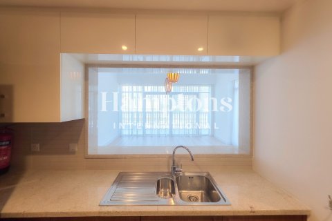 Снять в аренду квартиру в The Hills A, The Hills, Дубай: 2 спальни, 147.97032422м², № 113134 - фото 13