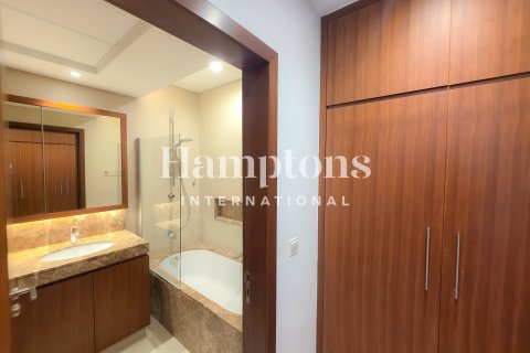Снять в аренду квартиру в The Hills A, The Hills, Дубай: 2 спальни, 147.97032422м², № 113134 - фото 19