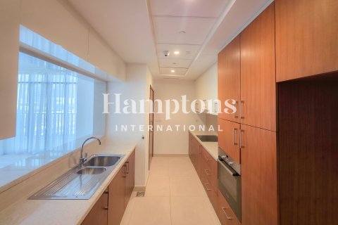 Снять в аренду квартиру в The Hills A, The Hills, Дубай: 2 спальни, 147.97032422м², № 113134 - фото 4