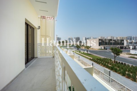 Снять в аренду таунхаус в Murooj Al Furjan, Al Furjan, Дубай: 4 спальни, 202.31021795м², № 113137 - фото 12