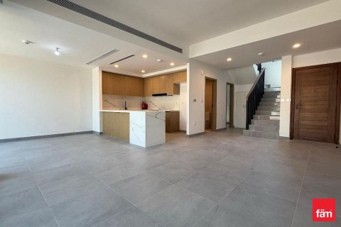 Купить таунхаус в Дубае: 3 спальни, 164.6м², № 59760 - фото 1