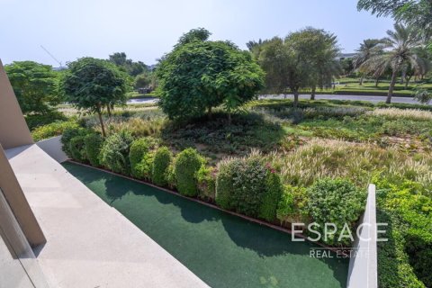 Снять в аренду виллу в Club Villas at Dubai Hills, Дубай Хилс Эстейт, Дубай: 3 спальни, 273м², № 62078 - фото 18