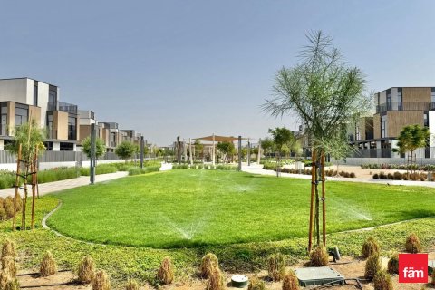 Villa in Dubai 3 bedrooms, 168.4 sq.m. № 97879 - photo 8