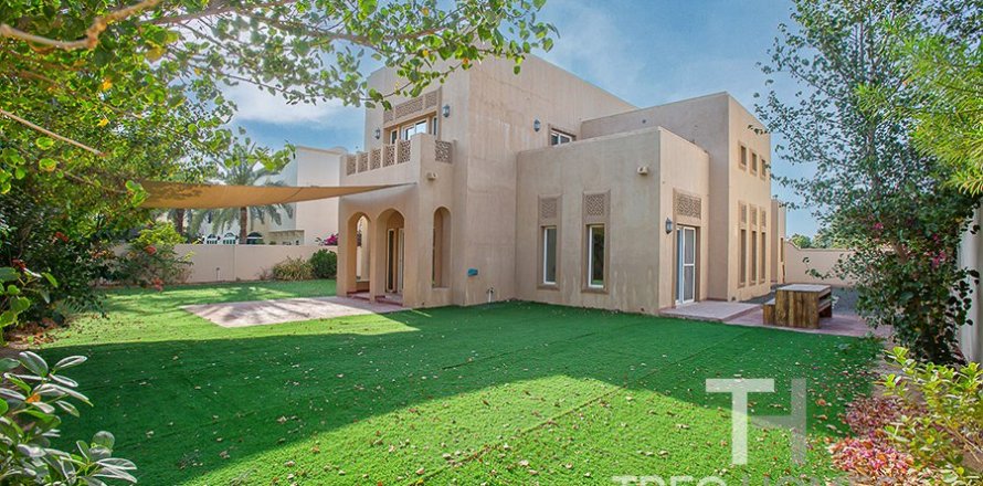 Villa en Arabian Ranches, Dubai, 5 dormitorios, 394 m², № 13357