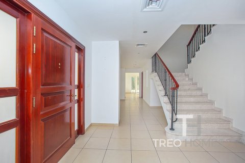 Villa en Arabian Ranches, Dubai, 5 dormitorios, 394 m², № 13357 - foto 9