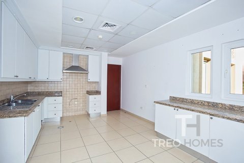 Villa en Arabian Ranches, Dubai, 5 dormitorios, 394 m², № 13357 - foto 16