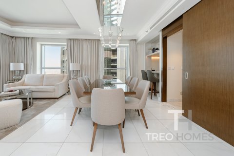 Apartment in Burj Khalifa, Dubai 3 bedrooms, 186 sq.m. № 13351 - photo 6