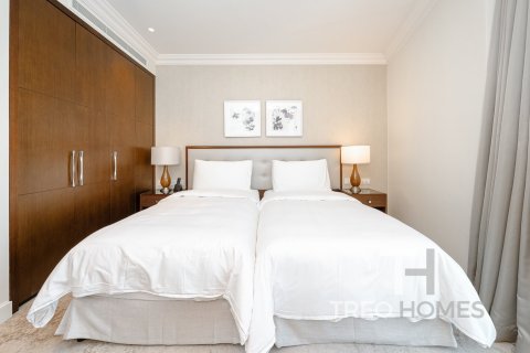 Apartment in Burj Khalifa, Dubai 3 bedrooms, 186 sq.m. № 13351 - photo 23