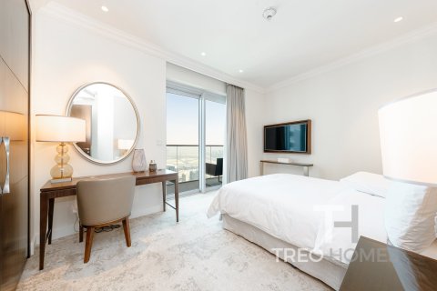 Apartment in Burj Khalifa, Dubai 3 bedrooms, 186 sq.m. № 13351 - photo 13
