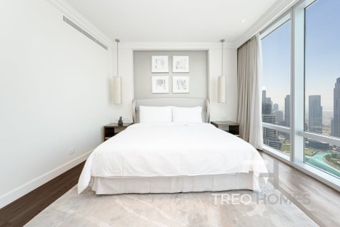 Apartment in Burj Khalifa, Dubai 3 bedrooms, 186 sq.m. № 13351 - photo 14