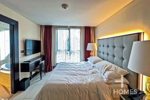 Купить квартиру в Бурдж-Халифе, Дубай: 2 спальни, 172м², № 13355 - фото 14