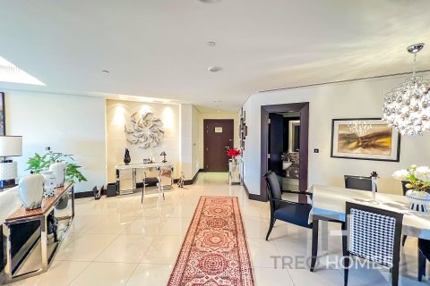 Купить квартиру в Бурдж-Халифе, Дубай: 2 спальни, 172м², № 13355 - фото 5