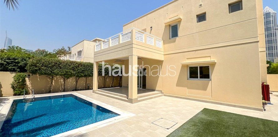 Вилла в Meadows, Дубай, 4 спальни, 373м², № 44871