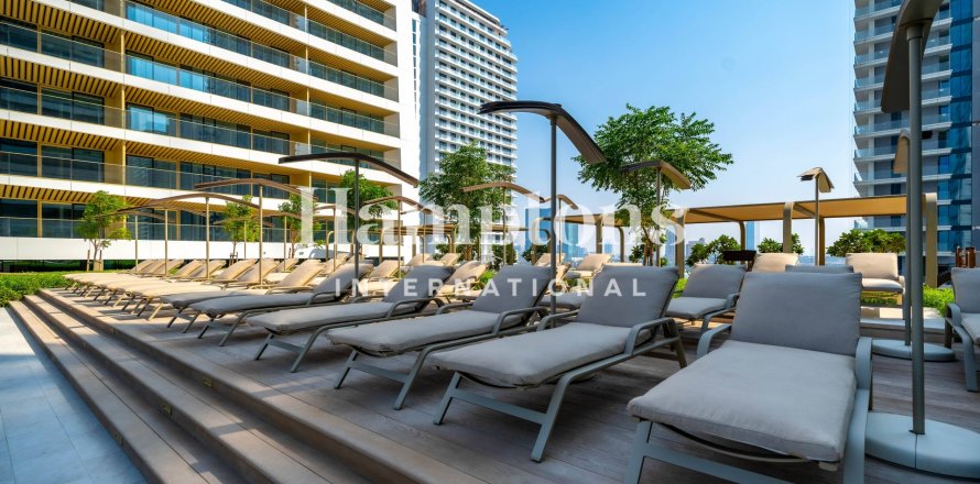 Apartment in Dubai Harbour, Dubai 3 bedrooms, 181.83 sq.m. № 63598