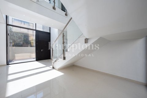 Снять в аренду виллу в DAMAC Hills (Akoya by DAMAC), Дубай: 5 спален, 640.00876700м², № 63587 - фото 25