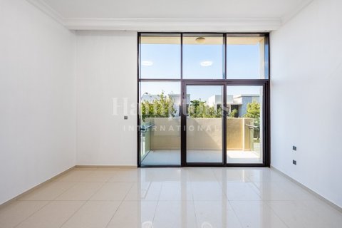 Снять в аренду виллу в DAMAC Hills (Akoya by DAMAC), Дубай: 5 спален, 640.00876700м², № 63587 - фото 21