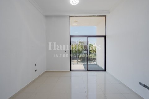 Снять в аренду виллу в DAMAC Hills (Akoya by DAMAC), Дубай: 5 спален, 640.00876700м², № 63587 - фото 17
