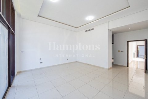 Снять в аренду виллу в DAMAC Hills (Akoya by DAMAC), Дубай: 5 спален, 640.00876700м², № 63587 - фото 2