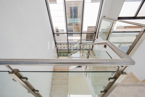 Снять в аренду виллу в DAMAC Hills (Akoya by DAMAC), Дубай: 5 спален, 640.00876700м², № 63587 - фото 28