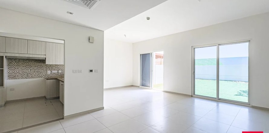 Adosado en Dubai, 3 dormitorios, 181.3 m², № 40613