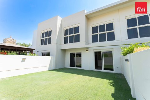 Купить таунхаус в Дубае: 3 спальни, 181.3м², № 40613 - фото 22