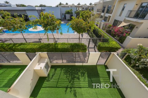 Townhouse in Arabian Ranches 2, Dubai 3 bedrooms, 185 sq.m. № 16807 - photo 14