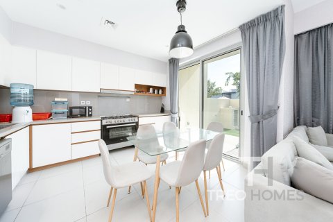 Townhouse in Arabian Ranches 2, Dubai 3 bedrooms, 185 sq.m. № 16807 - photo 4