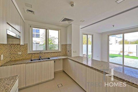 Townhouse in Mudon, Dubai 4 bedrooms, 270 sq.m. № 16805 - photo 4