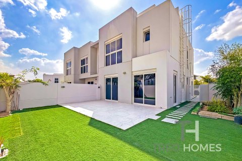 Townhouse in Mudon, Dubai 4 bedrooms, 270 sq.m. № 16805 - photo 1