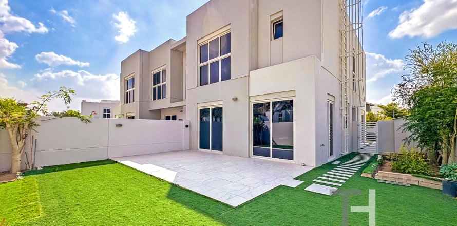 Townhouse in Mudon, Dubai 4 bedrooms, 270 sq.m. № 16805