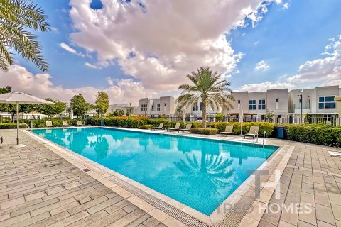 Townhouse in Mudon, Dubai 4 bedrooms, 270 sq.m. № 16805 - photo 6
