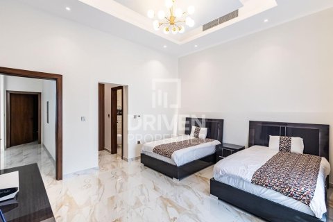 Снять в аренду виллу в Nad Al Sheba 1, Nadd Al Sheba, Дубай: 5 спален, 632м², № 20544 - фото 18