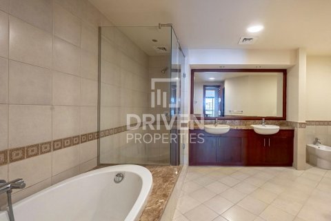 Apartment in Golden Mile, Palm Jumeirah, Dubai 3 bedrooms, 225 sq.m. № 20546 - photo 13