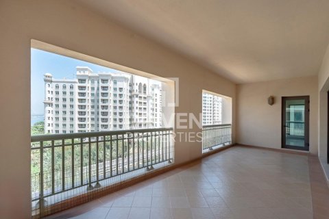 Apartment in Golden Mile, Palm Jumeirah, Dubai 3 bedrooms, 225 sq.m. № 20546 - photo 15