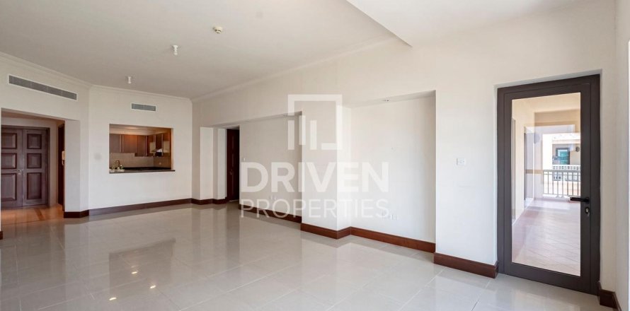 Apartment in Golden Mile, Palm Jumeirah, Dubai 3 bedrooms, 225 sq.m. № 20546
