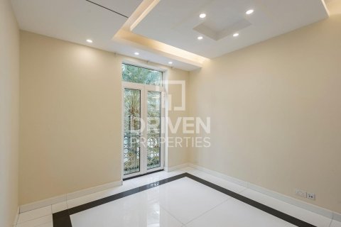 Villa en Dubai Marina, Dubai, 3 dormitorios, 464 m², № 20542 - foto 6