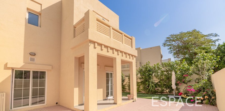 فيلا في البحيرات, دبي 3 غرف نوم, 254 م² رقم 62338